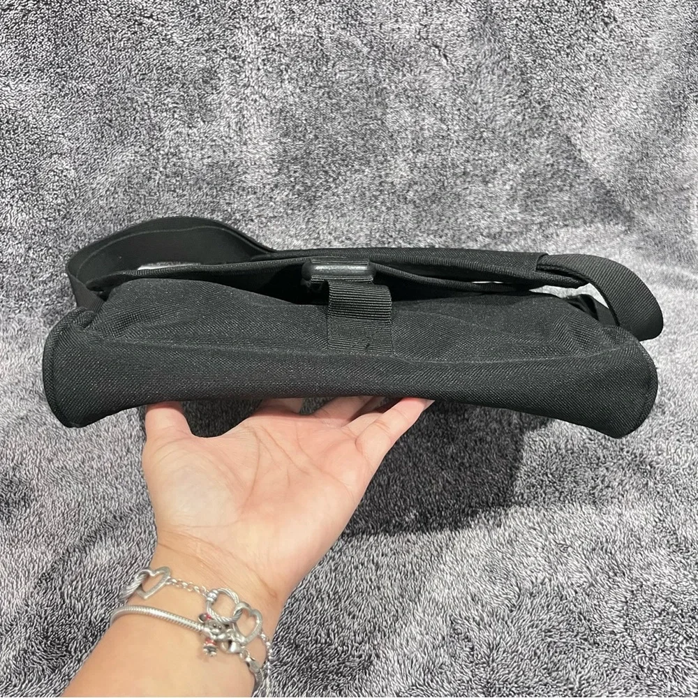 Targus CityGear II Hybrid Messenger Bag tablet small laptops unisex